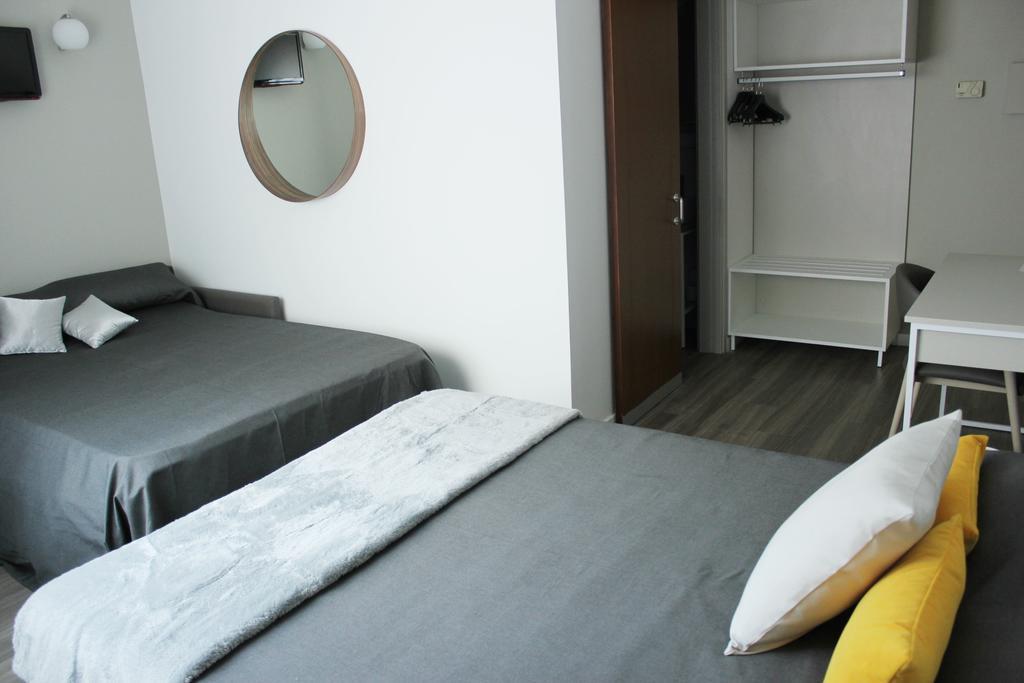 Residencia D'Investigadors Hostel บาร์เซโลนา ภายนอก รูปภาพ